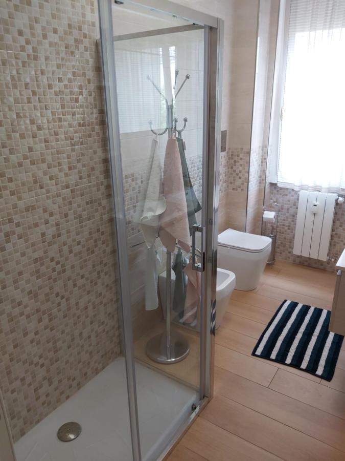 Apartamento Le Rive Desenzano del Garda Exterior foto