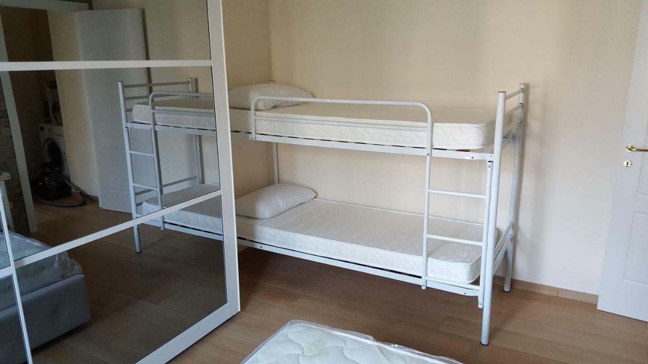 Apartamento Le Rive Desenzano del Garda Exterior foto