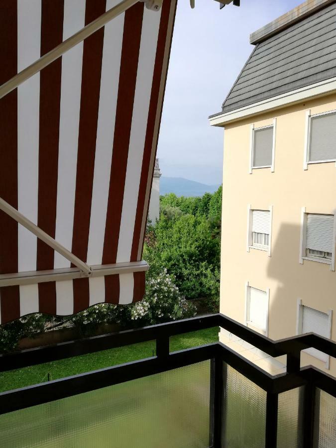 Apartamento Le Rive Desenzano del Garda Exterior foto
