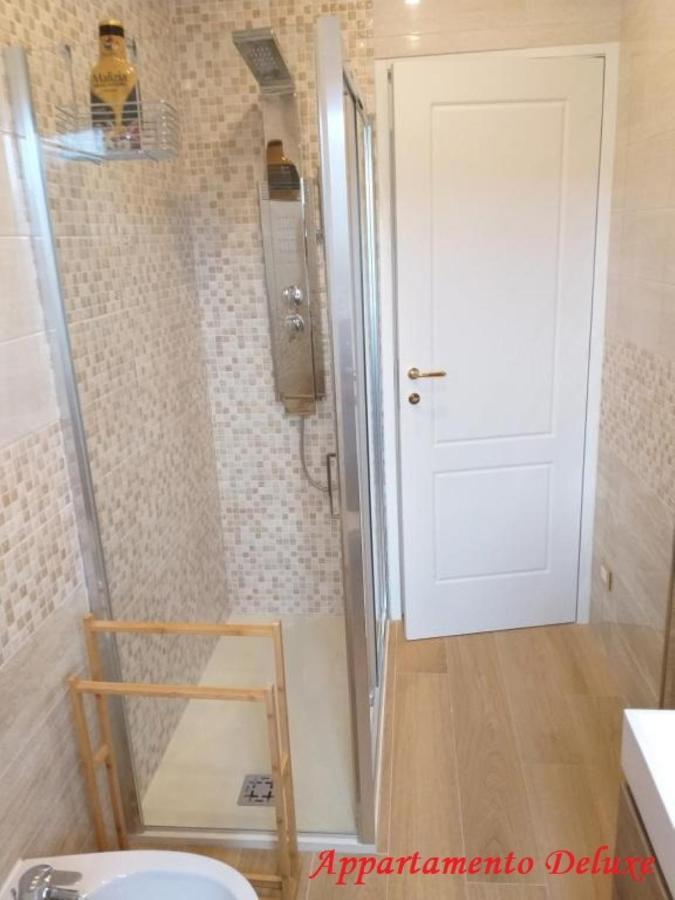 Apartamento Le Rive Desenzano del Garda Exterior foto